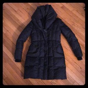 Express women’s long quilted puffer - Black.
